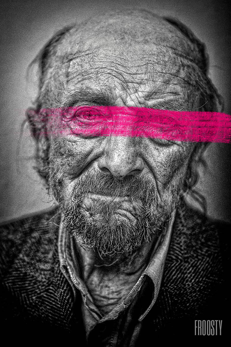FROOSTY | Christian Kernchen - PINK IN YOUR FACE - portrait of homeless old man with color stroke - Artwork - Kunstwerk - Artprint - Kunstdruck - black and white - schwarz weiß - color - farbig - Farbstrich - limited Edition - limitierte Auflage - Hahnemühle - frosty